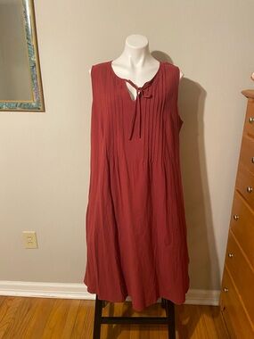 BloomChic Sleeveless Rust Midi Dress